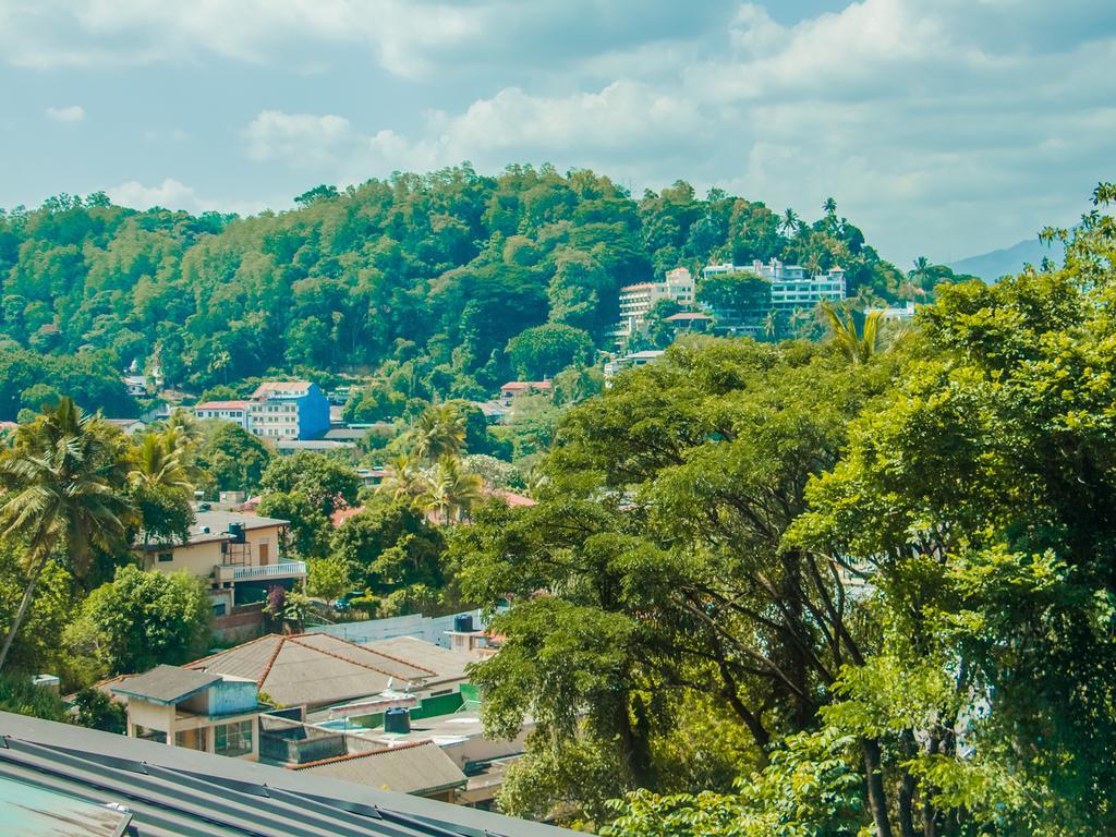 Aronka Homestay Kandy Exteriör bild