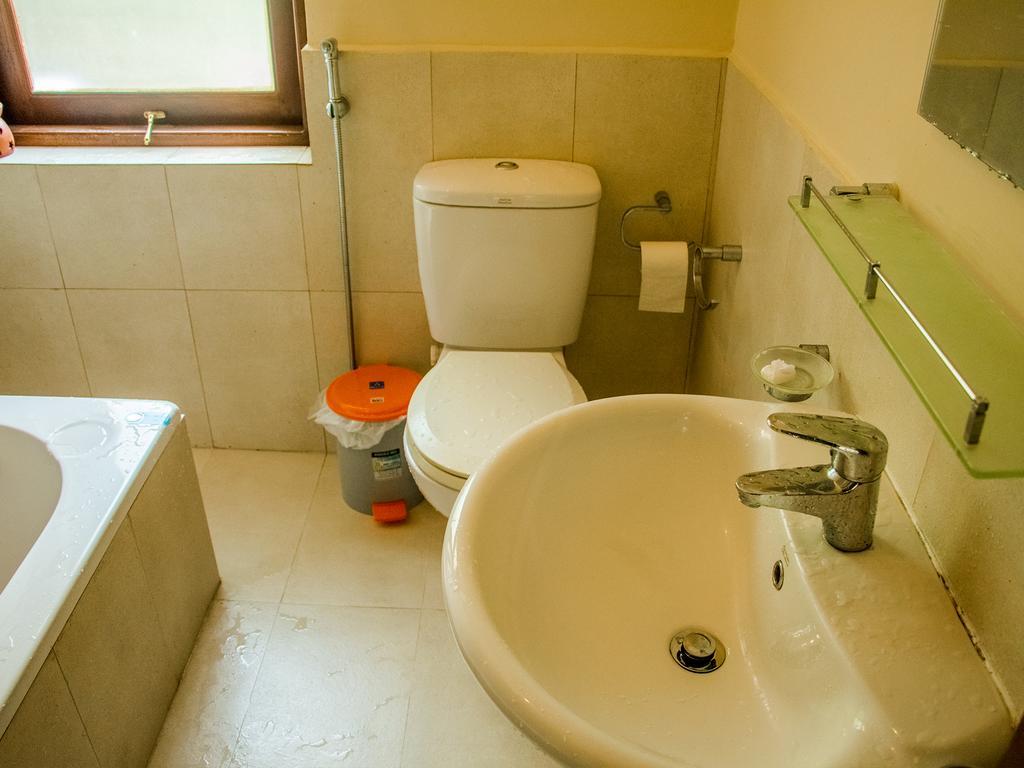 Aronka Homestay Kandy Exteriör bild