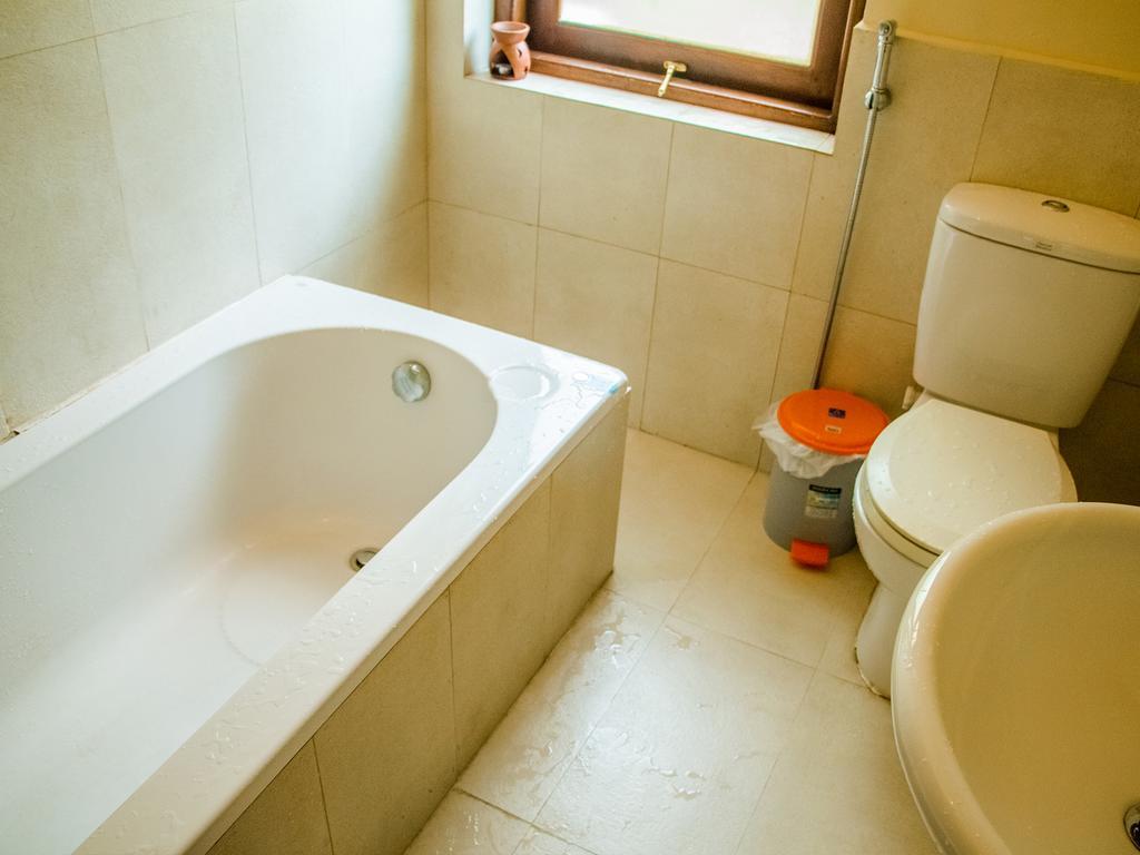 Aronka Homestay Kandy Exteriör bild