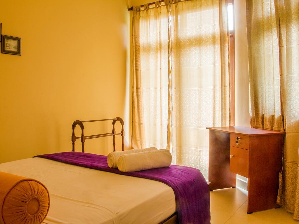 Aronka Homestay Kandy Exteriör bild