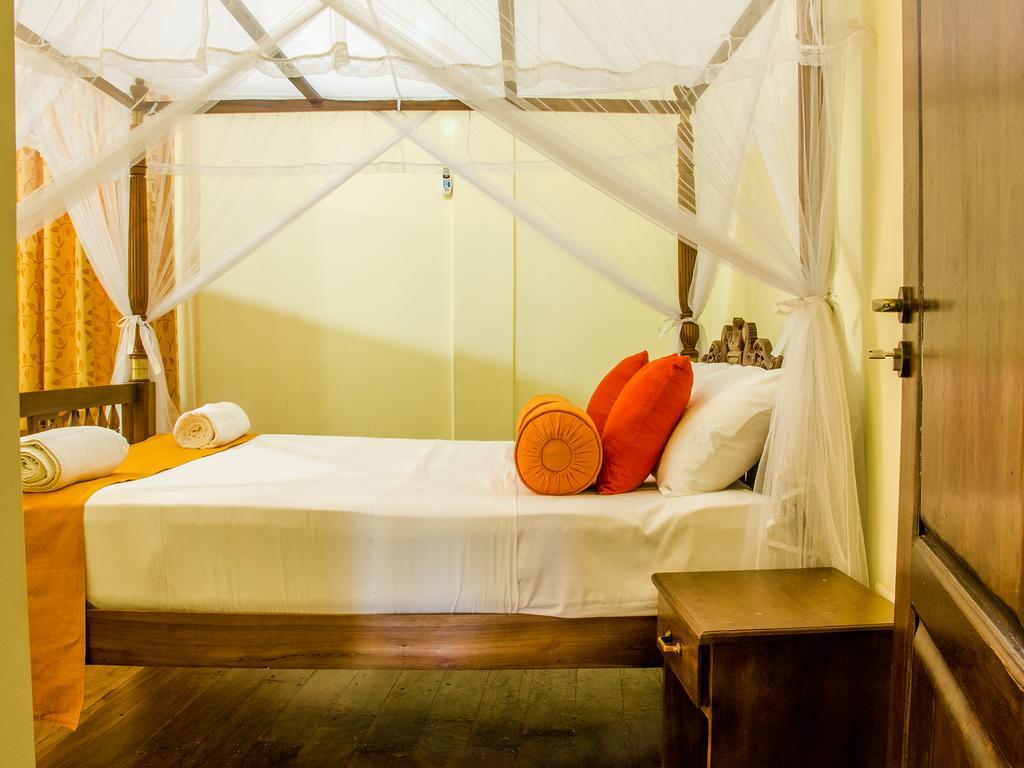 Aronka Homestay Kandy Exteriör bild