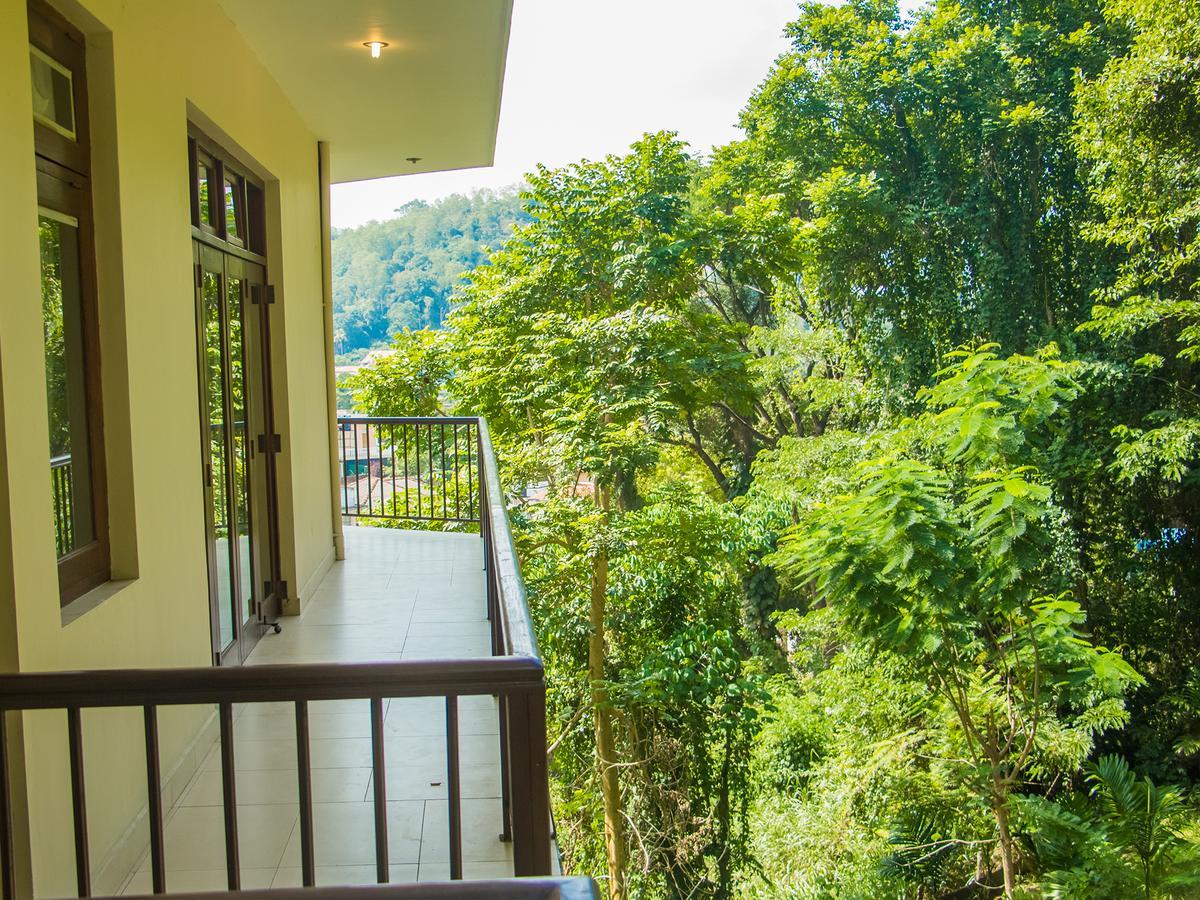 Aronka Homestay Kandy Exteriör bild