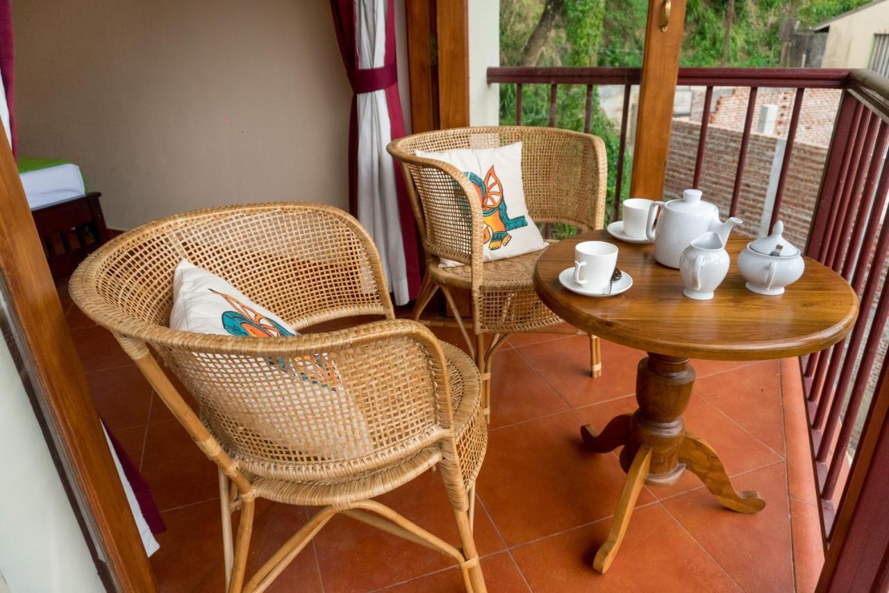 Aronka Homestay Kandy Exteriör bild