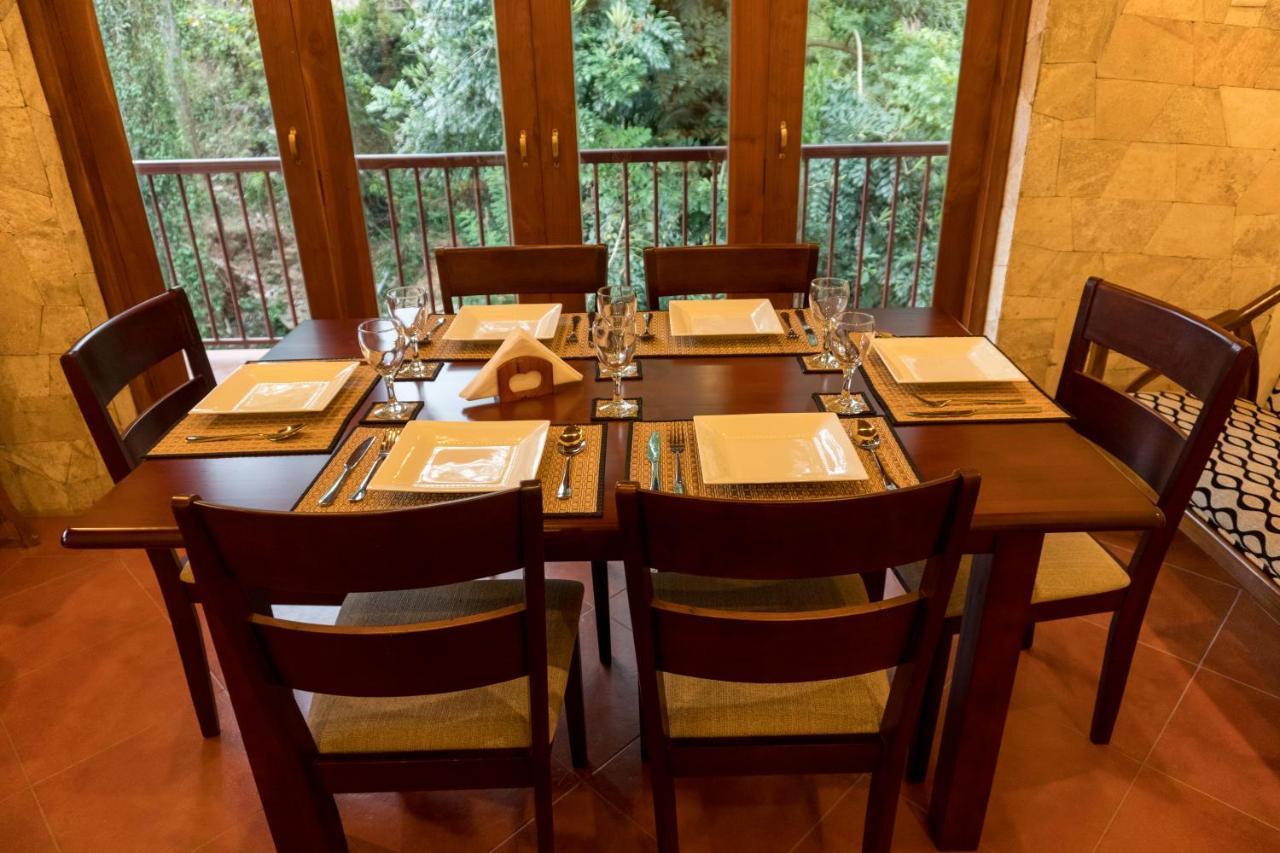 Aronka Homestay Kandy Exteriör bild