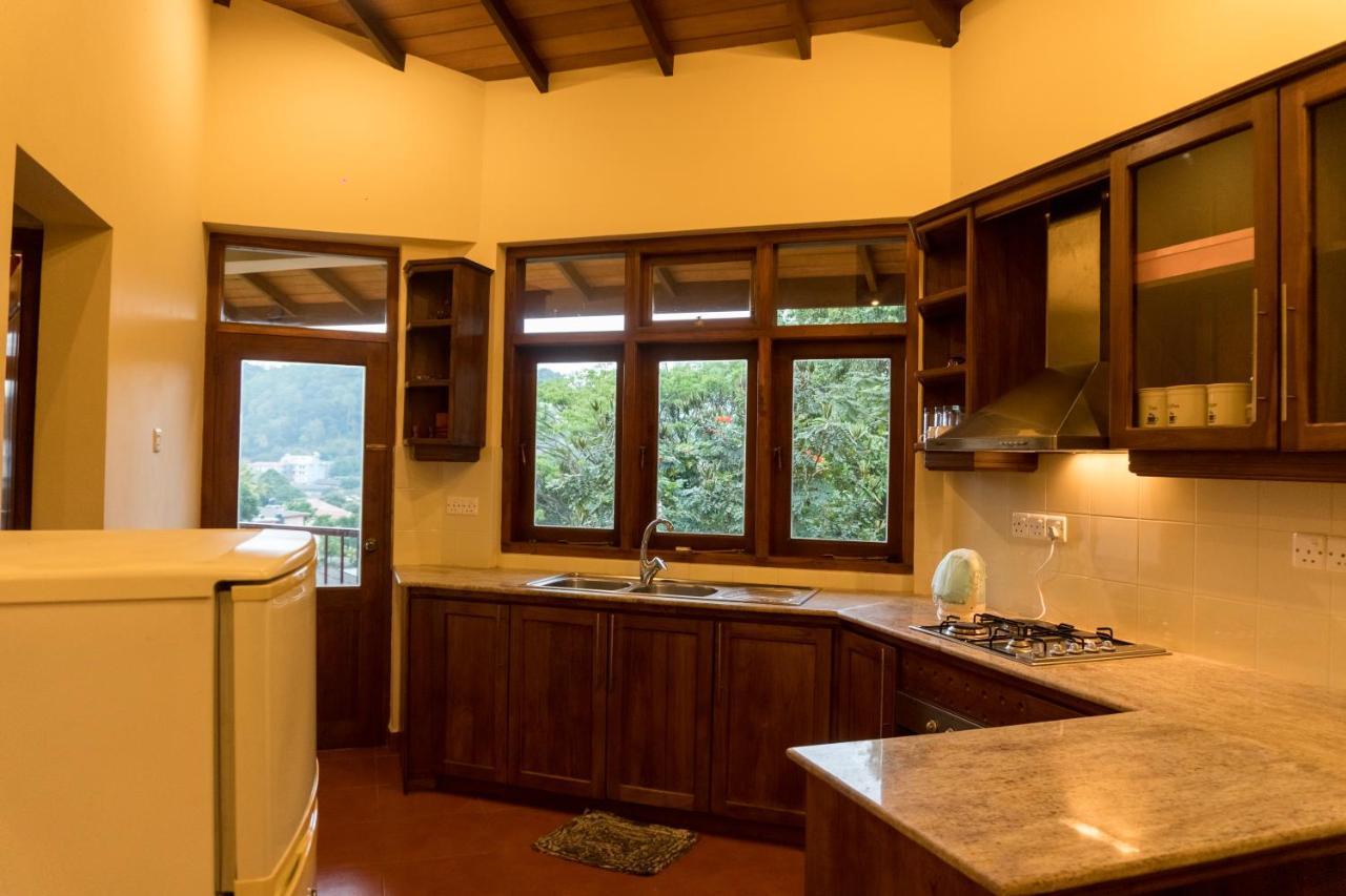 Aronka Homestay Kandy Rum bild
